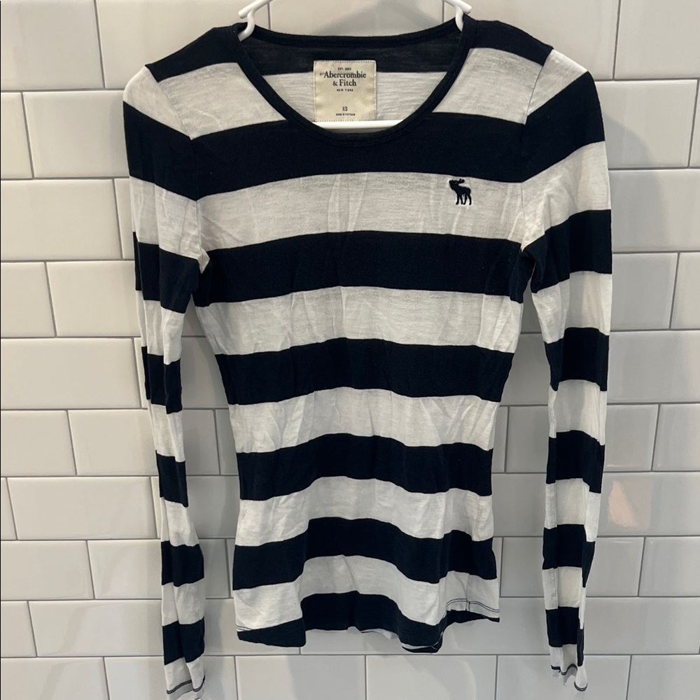 Vintage Abercrombie & Fitch Navy and White Striped Top